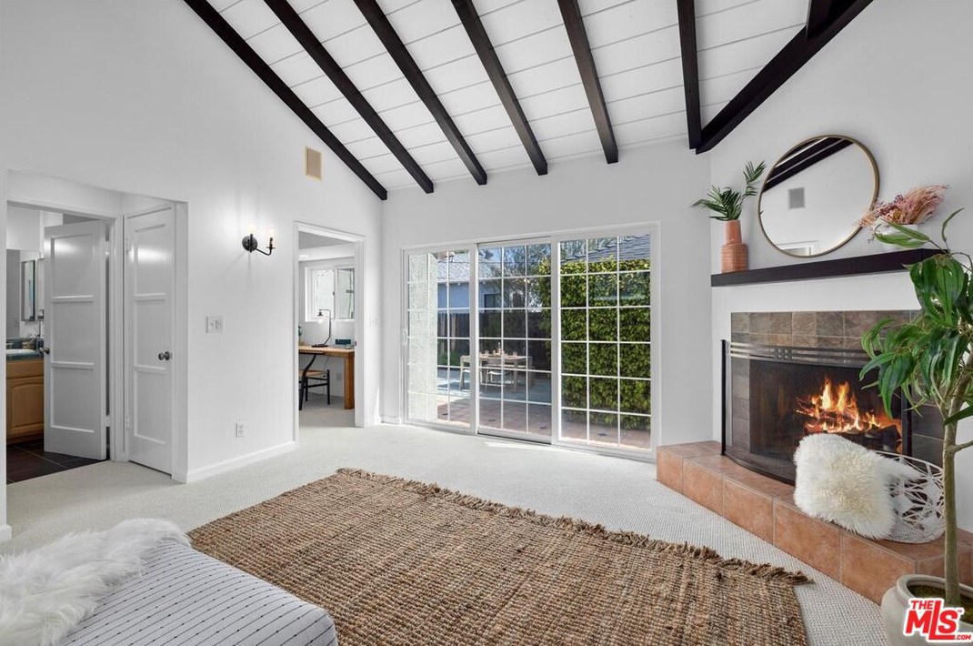 11020 Braddock Dr, Los Angeles CA  90230-4213 exterior