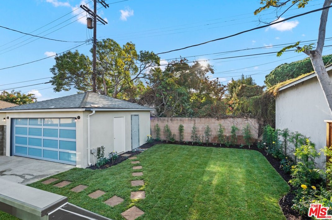 3951 Coolidge Ave, Los Angeles CA  90066-5007 exterior