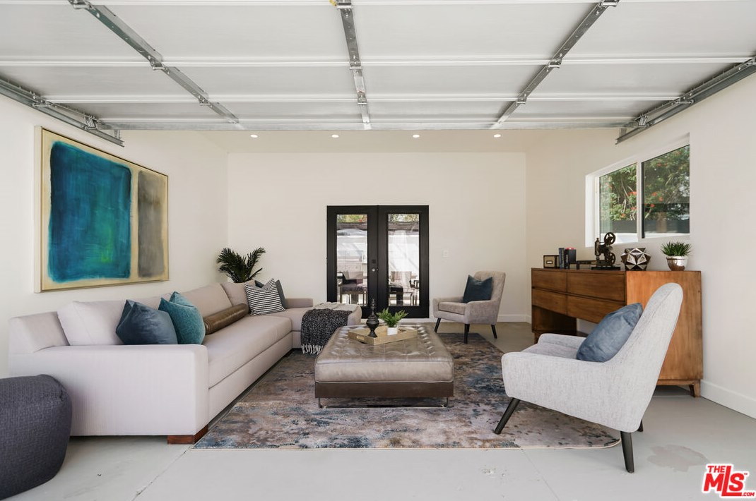 1535 Ellsmere Ave, Los Angeles CA  90019-3825 exterior