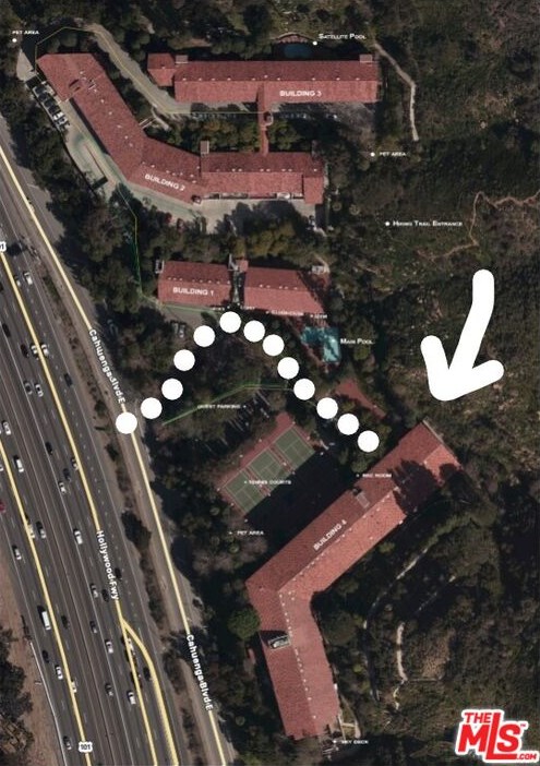 2700 Cahuenga Blvd, Los Angeles CA  90068-2126 exterior