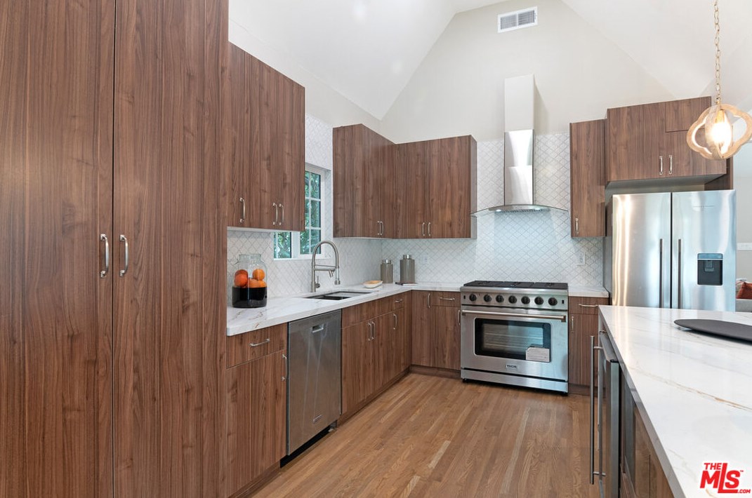 741 Martel Ave, Los Angeles CA  90046-7506 exterior