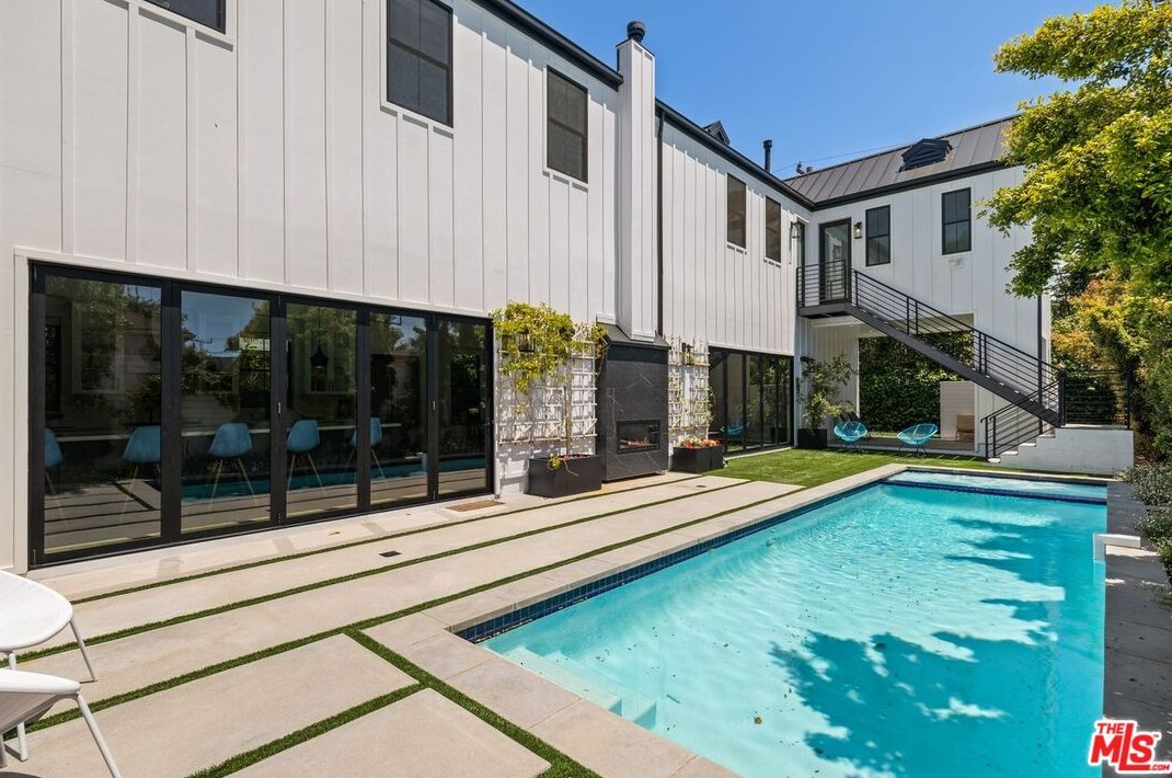 8898 Hubbard St, Los Angeles CA  90232-2402 exterior