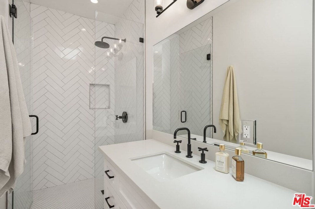 8898 Hubbard St, Los Angeles CA  90232-2402 exterior