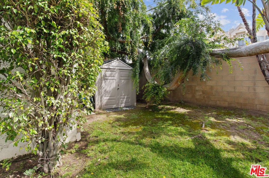 3472 Colonial Ave, Los Angeles CA  90066-1814 exterior