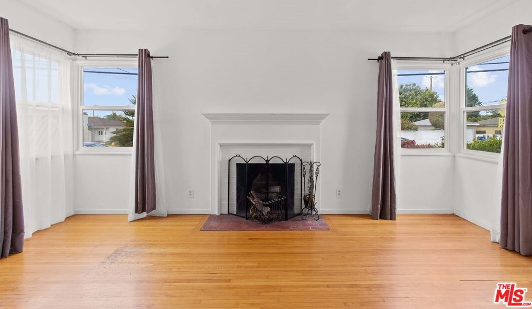 3472 Colonial Ave, Los Angeles CA  90066-1814 exterior