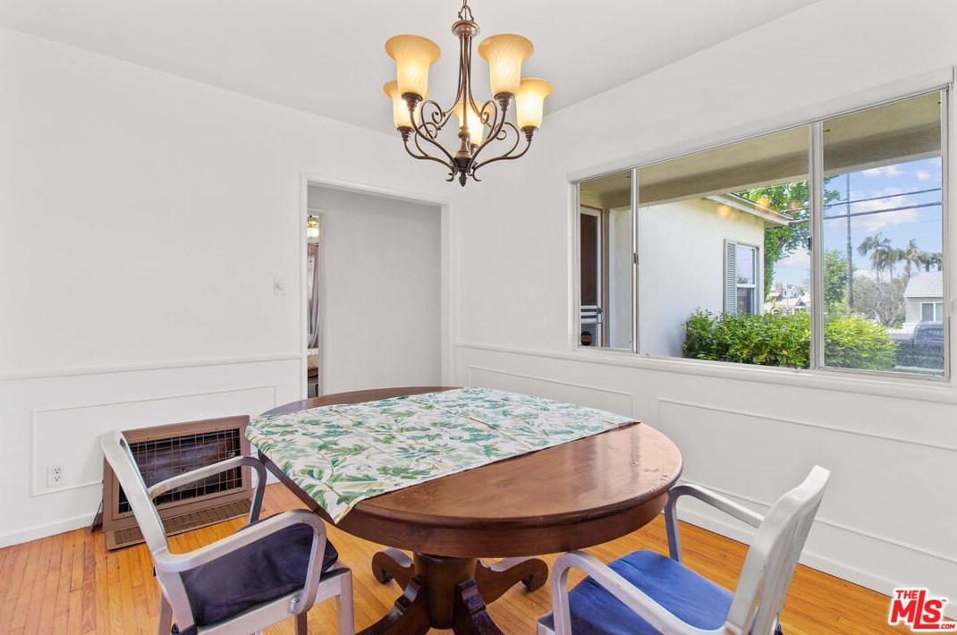 3472 Colonial Ave, Los Angeles CA  90066-1814 exterior