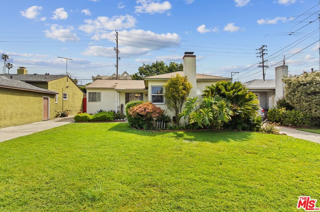 3472 Colonial Ave, Los Angeles CA  90066-1814 exterior