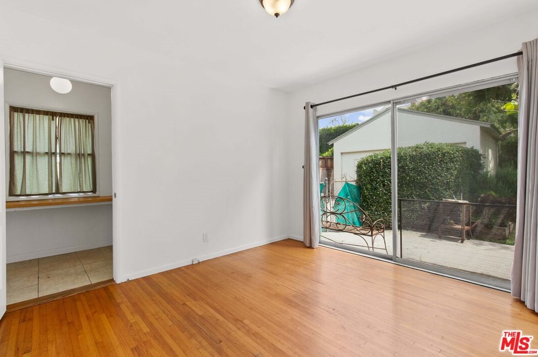 3472 Colonial Ave, Los Angeles CA  90066-1814 exterior