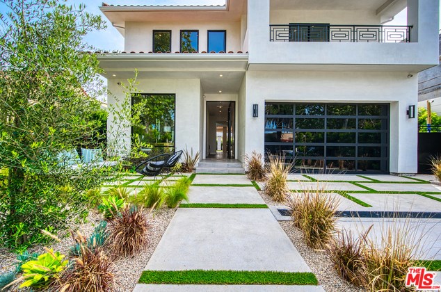 824 Sycamore Ave, Los Angeles CA  90038-4909 exterior