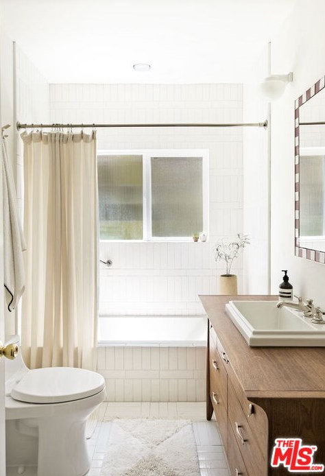 2133 Mayview Dr, Los Angeles CA  90027-4635 exterior