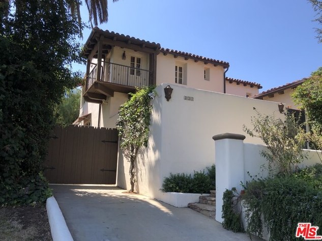 331 Medio Dr, Los Angeles CA  90049-3913 exterior