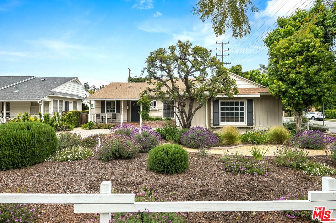 4400 Beeman Ave, North Hollywood CA  91604-1304 exterior