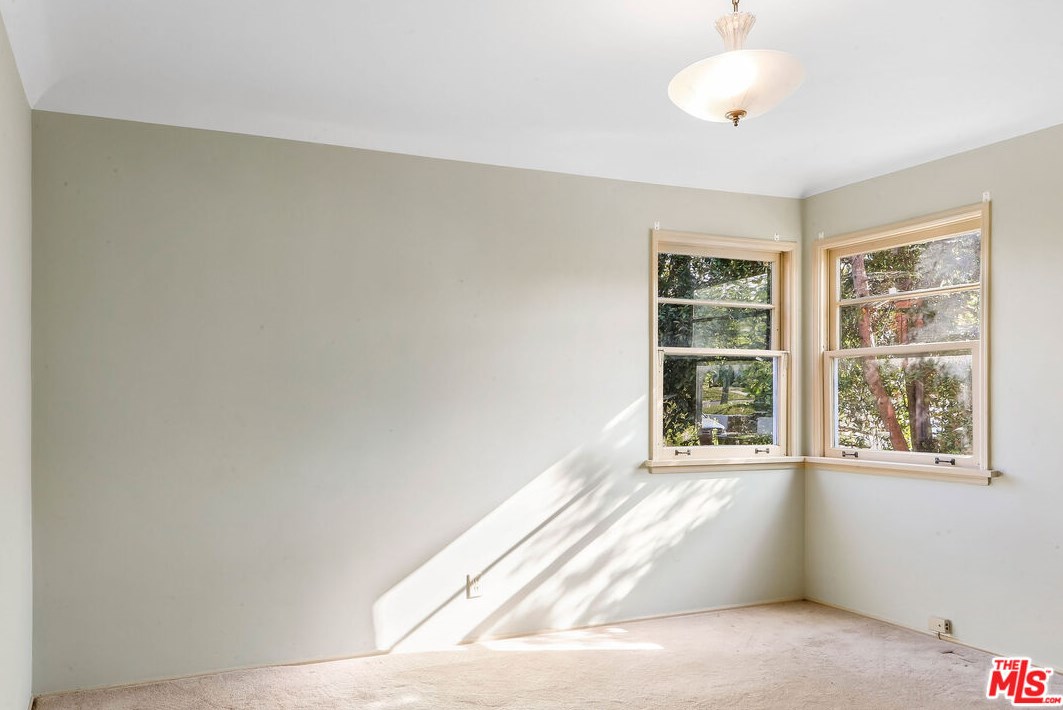 4166 60th St, Los Angeles CA  90043-3602 exterior