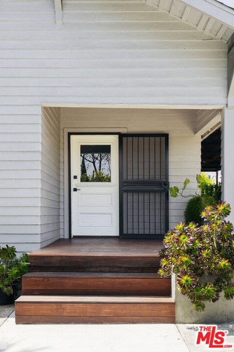 3242 2nd St, Los Angeles CA  90063-3010 exterior