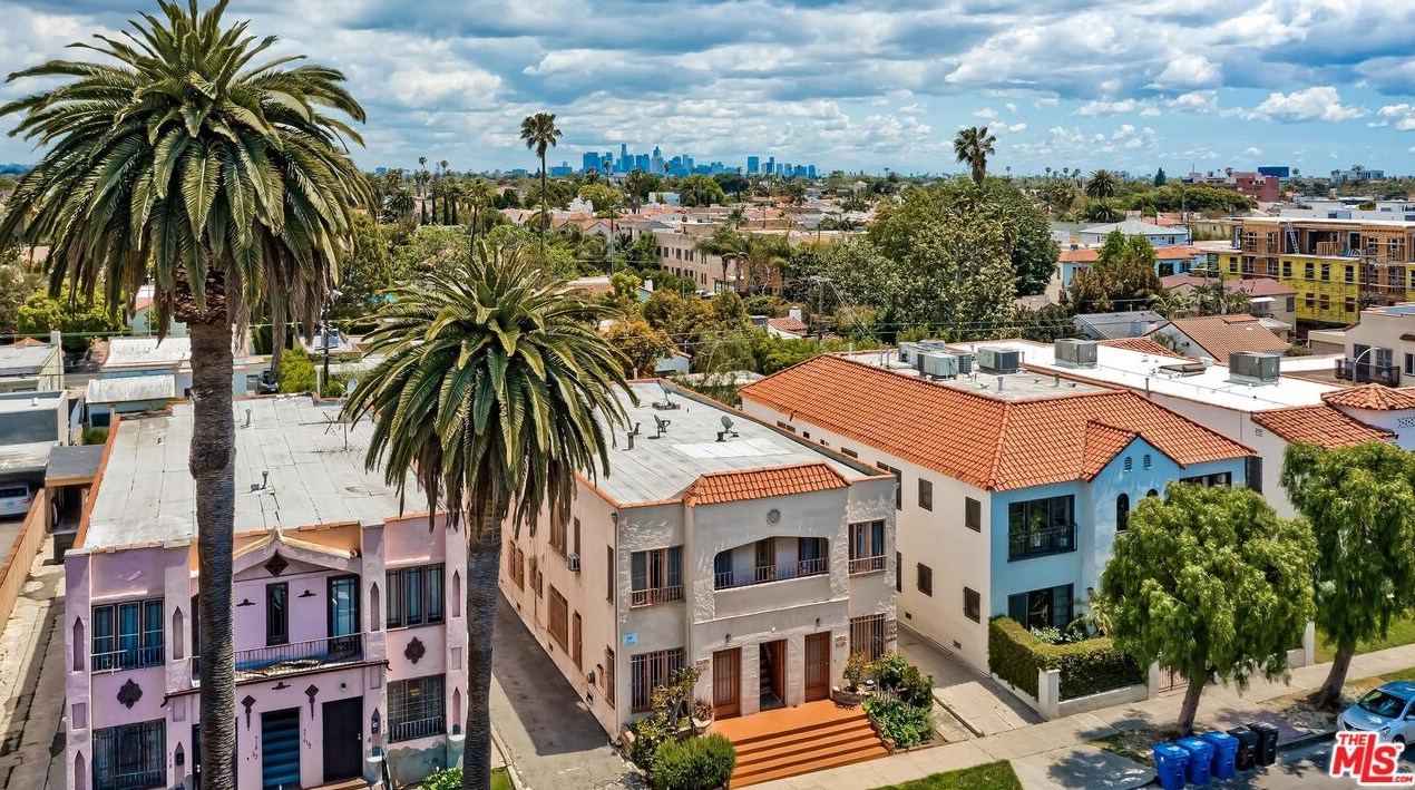 512 Spaulding Ave, Los Angeles CA  90019-2420 exterior