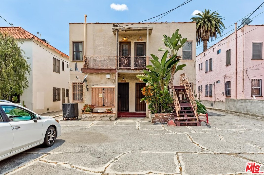 512 Spaulding Ave, Los Angeles CA  90019-2420 exterior