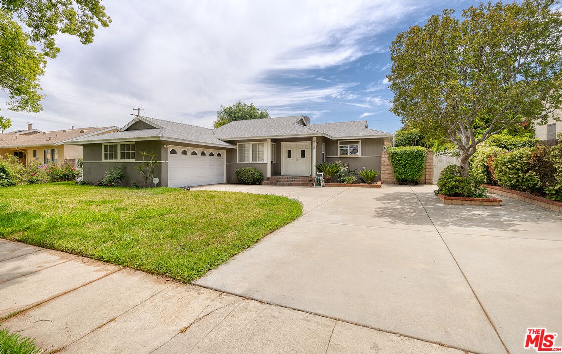 16638 Bermuda St, San Fernando CA  91344-5043 exterior