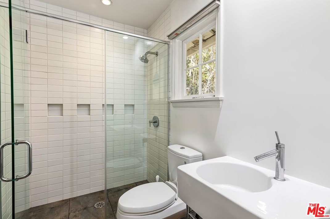 11123 Ophir Dr, Los Angeles CA  90024-1918 exterior