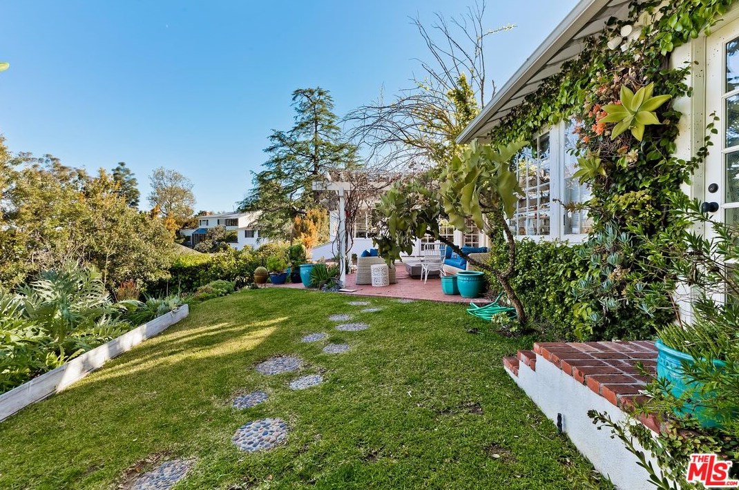 11123 Ophir Dr, Los Angeles CA  90024-1918 exterior