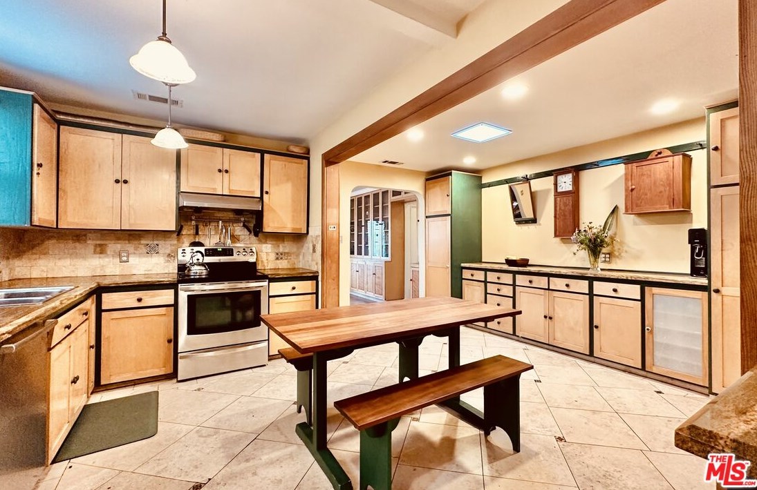 3130 Ivy St, Los Angeles CA  90034-3213 exterior