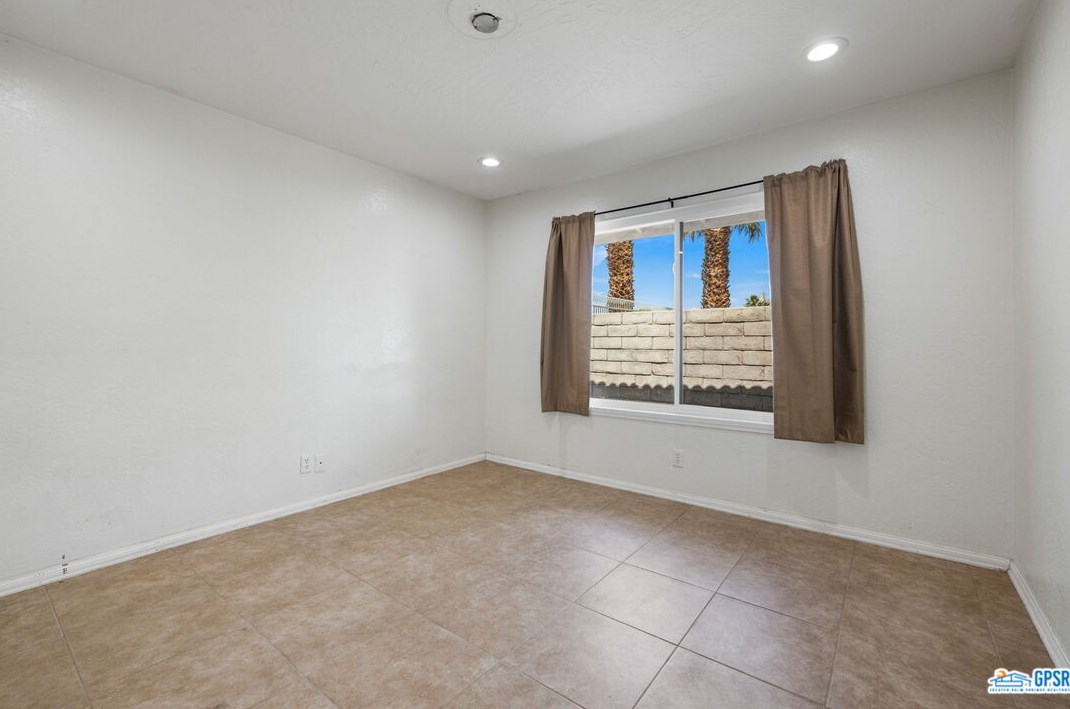 1 Lakeview Cir, Cathedral City CA  92234-6056 exterior