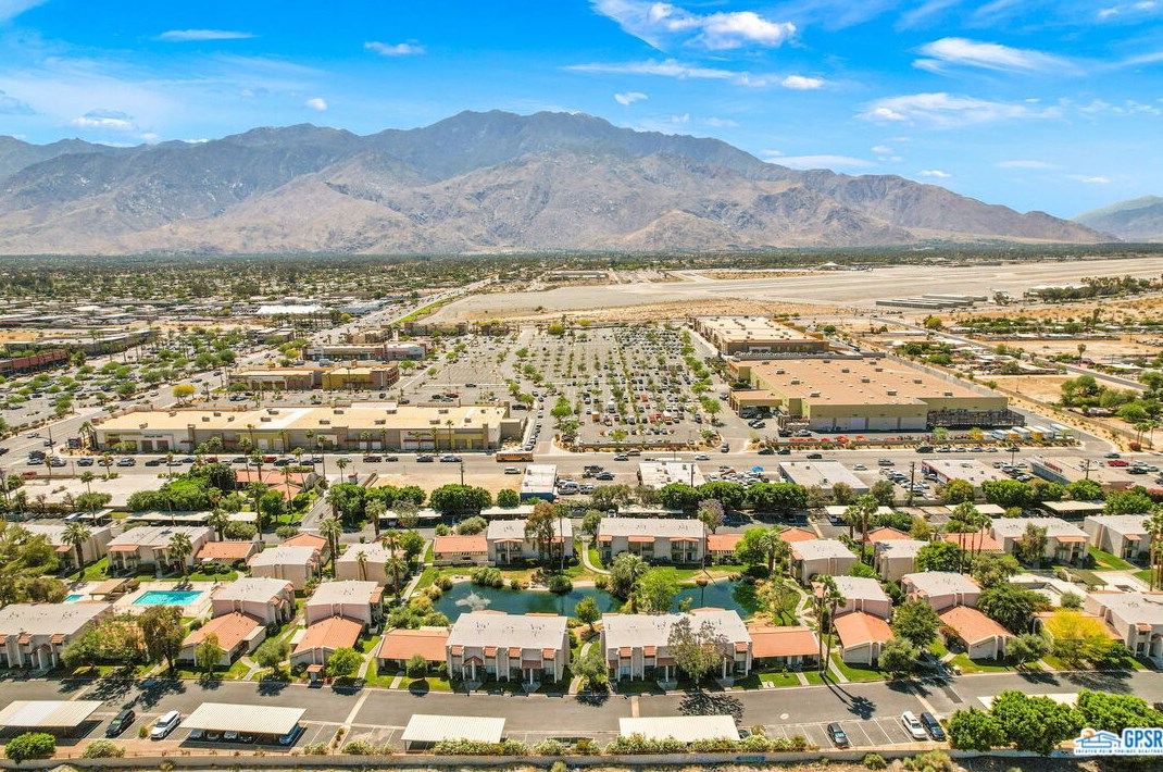 1 Lakeview Cir, Cathedral City CA  92234-6056 exterior