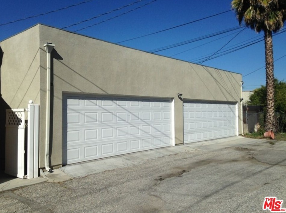 1244 Highland Ave, Los Angeles CA  90019-1733 exterior