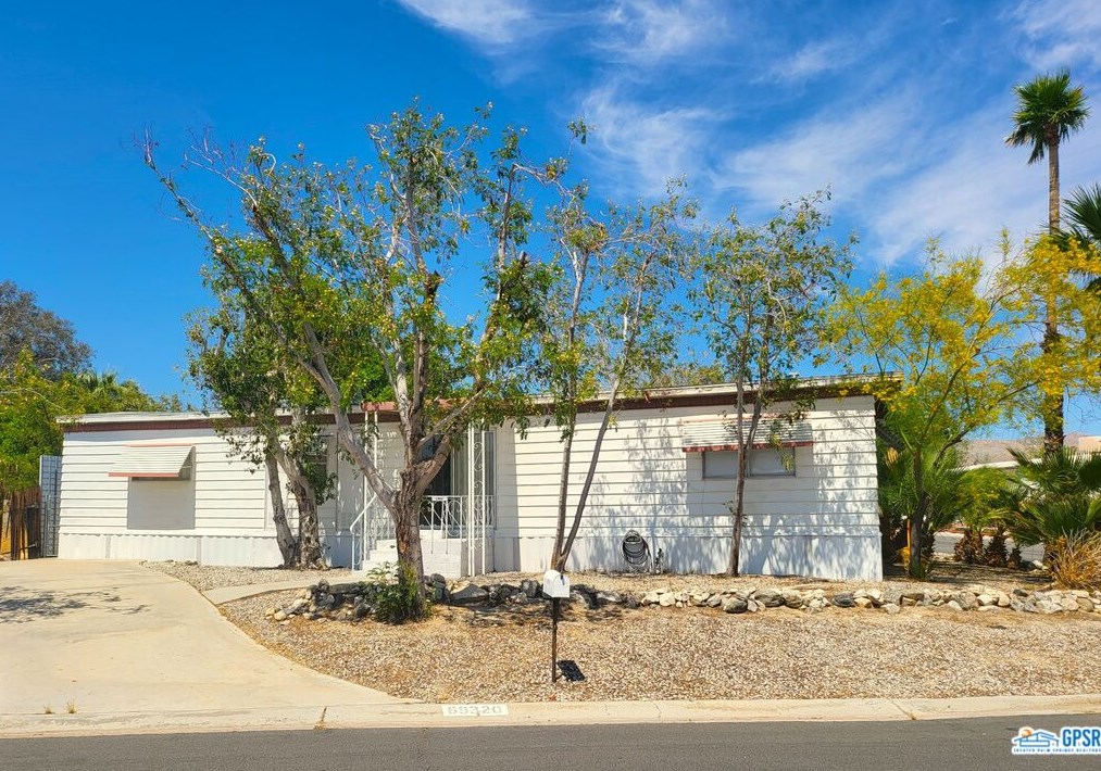 69320 Crestview Dr, Desert Hot Springs CA  92241-8228 exterior