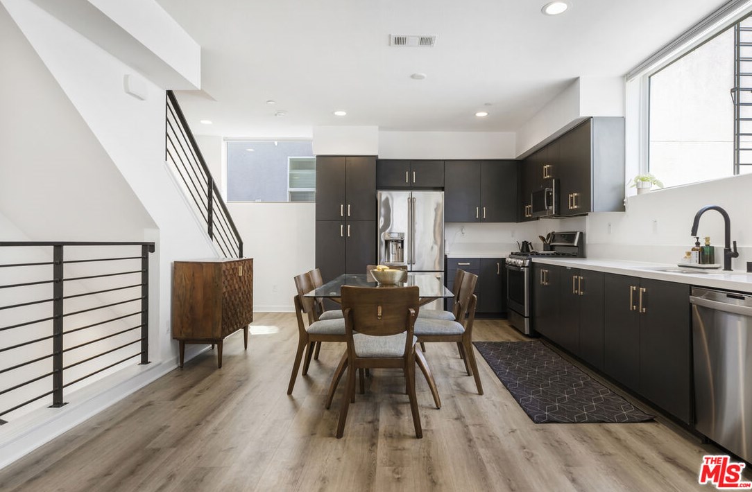 3034 Coolidge Ave, Los Angeles CA  90039-3414 exterior