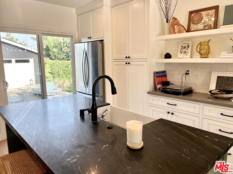 5914 Madden Ave, Los Angeles CA  90043-3215 exterior