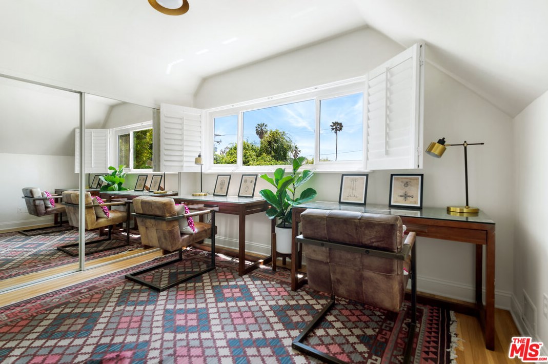 2148 Crary St, Pasadena CA  91104-1826 exterior