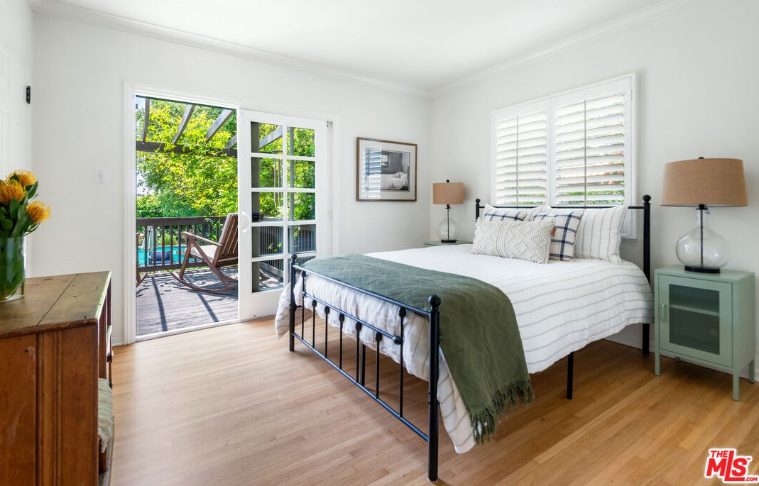 2148 Crary St, Pasadena CA  91104-1826 exterior