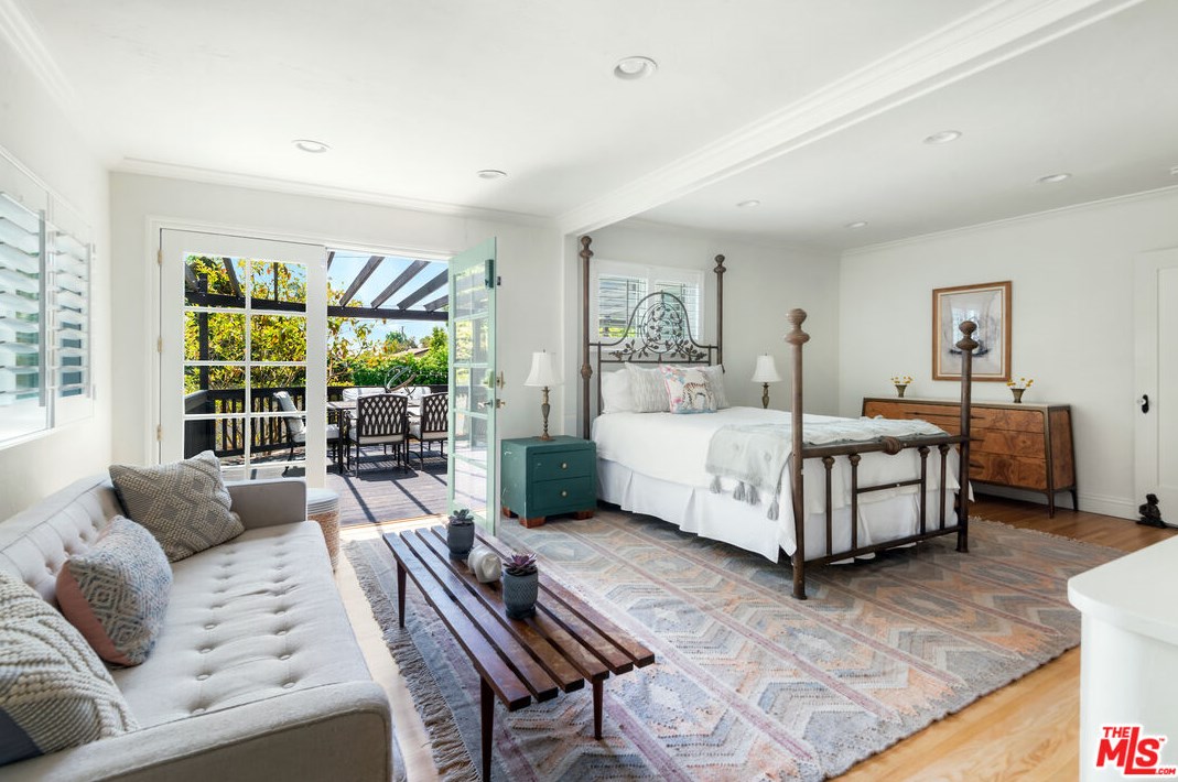2148 Crary St, Pasadena CA  91104-1826 exterior
