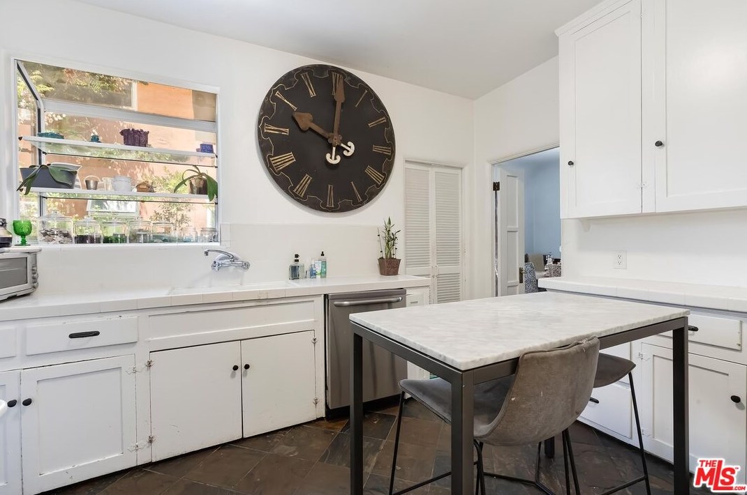 1053 Hayworth Ave, Los Angeles CA  90035-2601 exterior