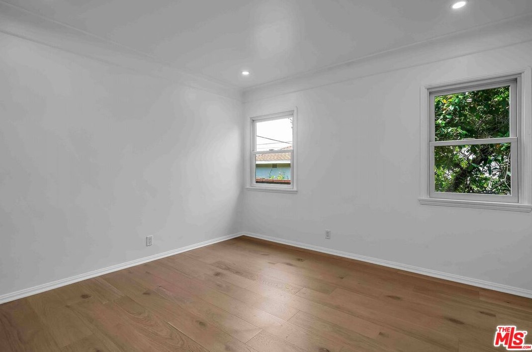 7907 Bleriot Ave, Los Angeles CA  90045-3003 exterior