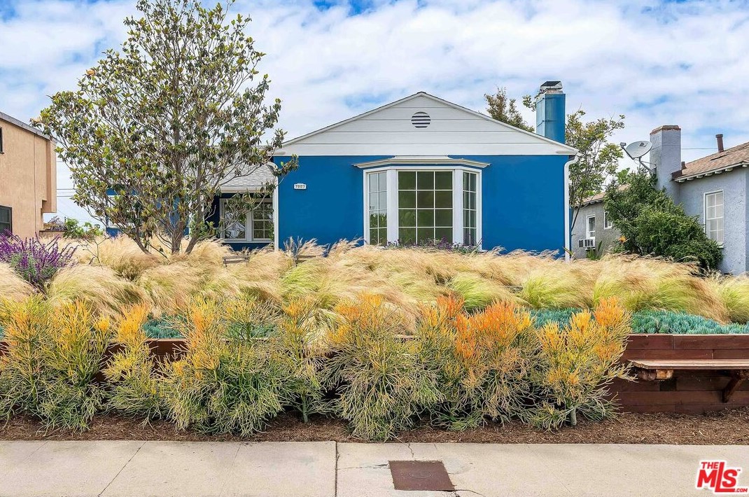 7907 Bleriot Ave, Los Angeles CA  90045-3003 exterior