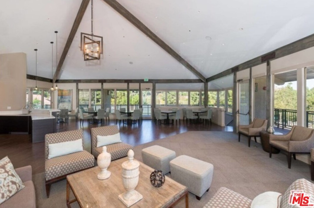 2769 Bottlebrush Dr, Los Angeles CA  90077-2009 exterior