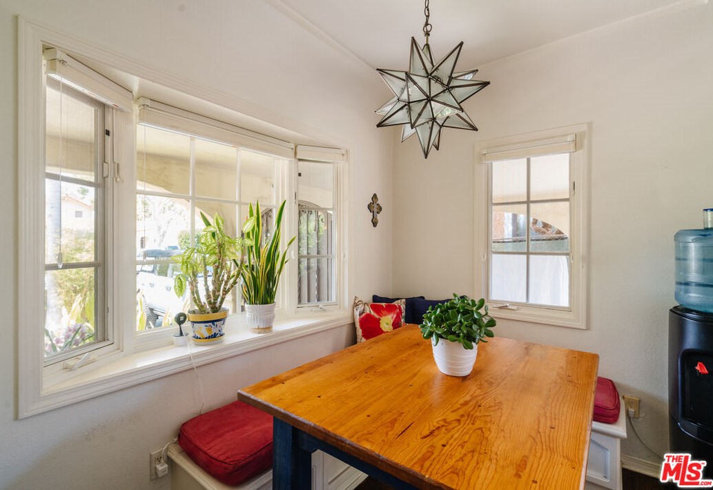 10568 Blythe Ave, Los Angeles CA  90064-3342 exterior