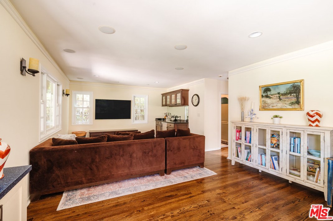 10568 Blythe Ave, Los Angeles CA  90064-3342 exterior