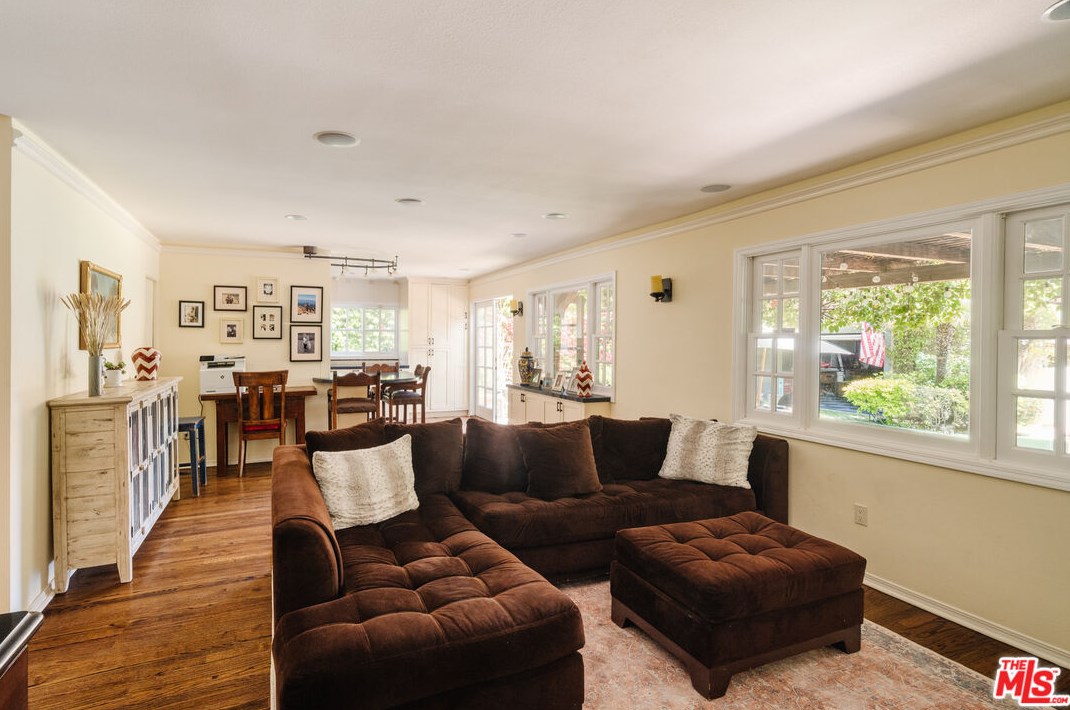 10568 Blythe Ave, Los Angeles CA  90064-3342 exterior