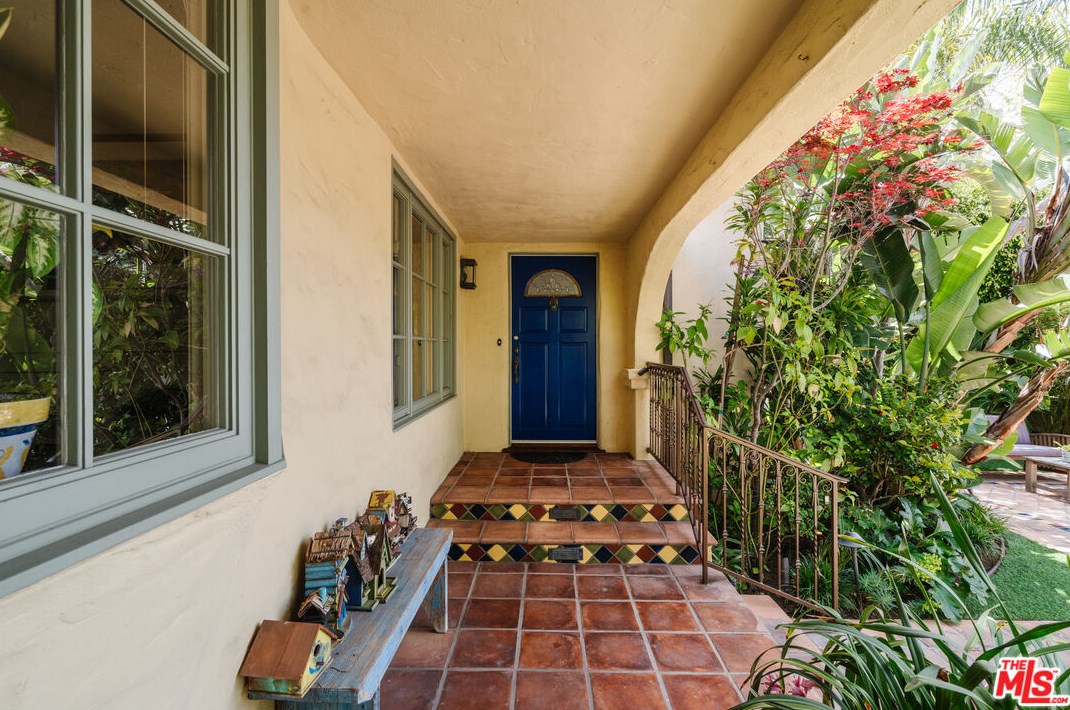 10568 Blythe Ave, Los Angeles CA  90064-3342 exterior