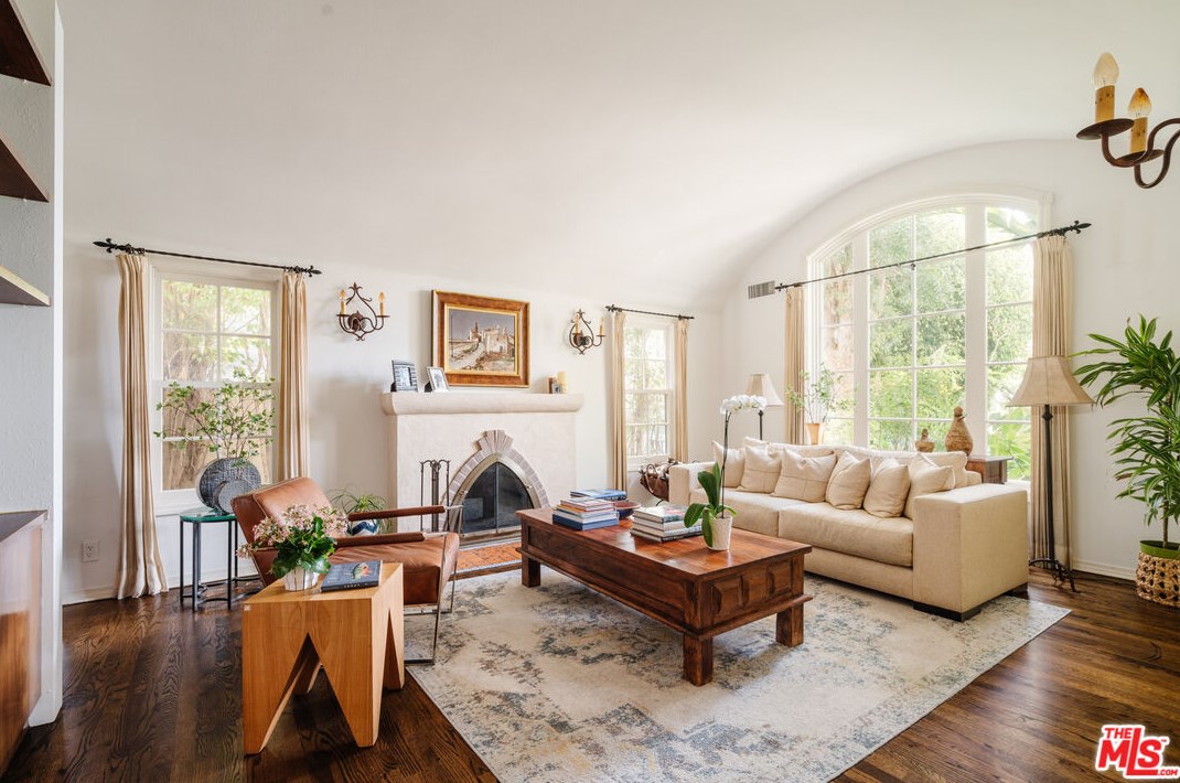 10568 Blythe Ave, Los Angeles CA  90064-3342 exterior