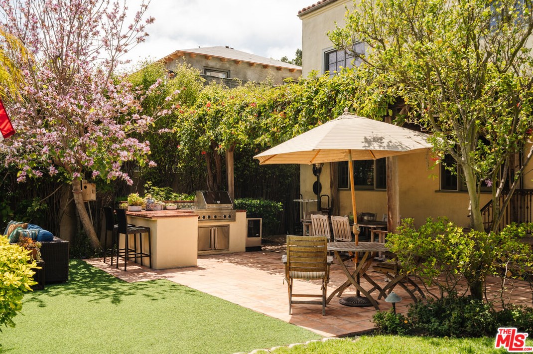 10568 Blythe Ave, Los Angeles CA  90064-3342 exterior