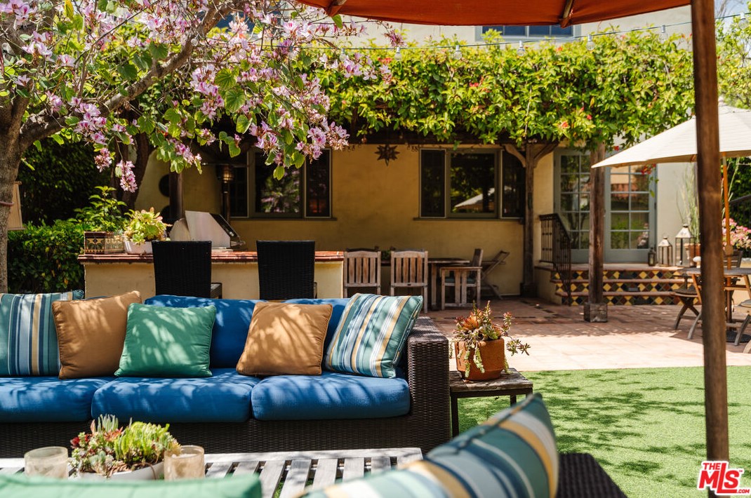 10568 Blythe Ave, Los Angeles CA  90064-3342 exterior