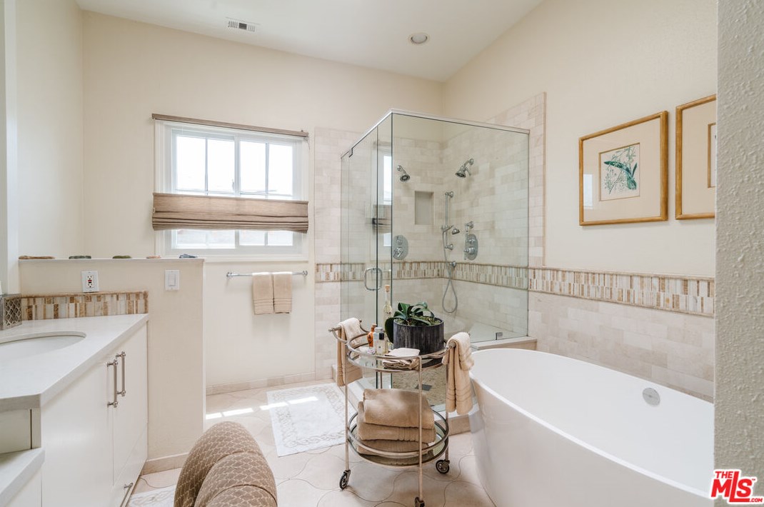 10568 Blythe Ave, Los Angeles CA  90064-3342 exterior