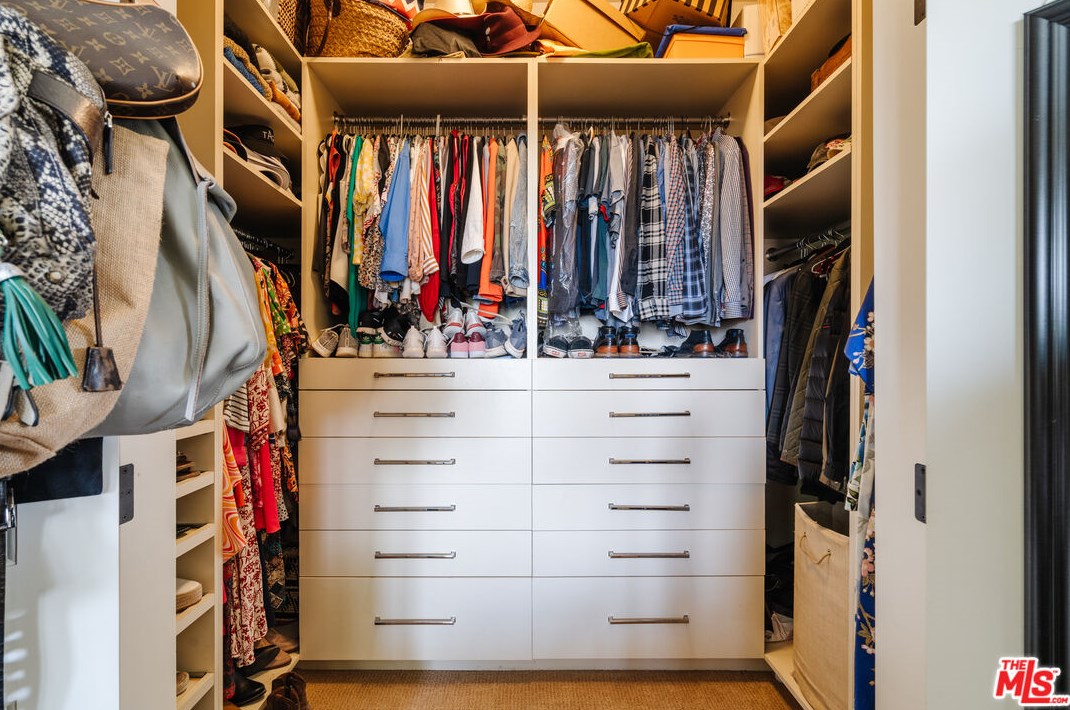 10568 Blythe Ave, Los Angeles CA  90064-3342 exterior