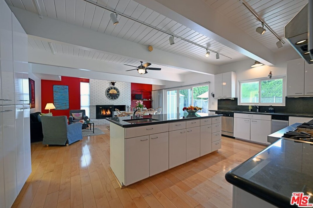 10597 Cushdon Ave, Los Angeles CA  90064-3336 exterior