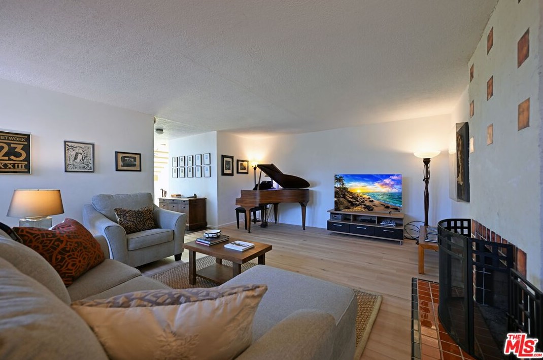 10597 Cushdon Ave, Los Angeles CA  90064-3336 exterior