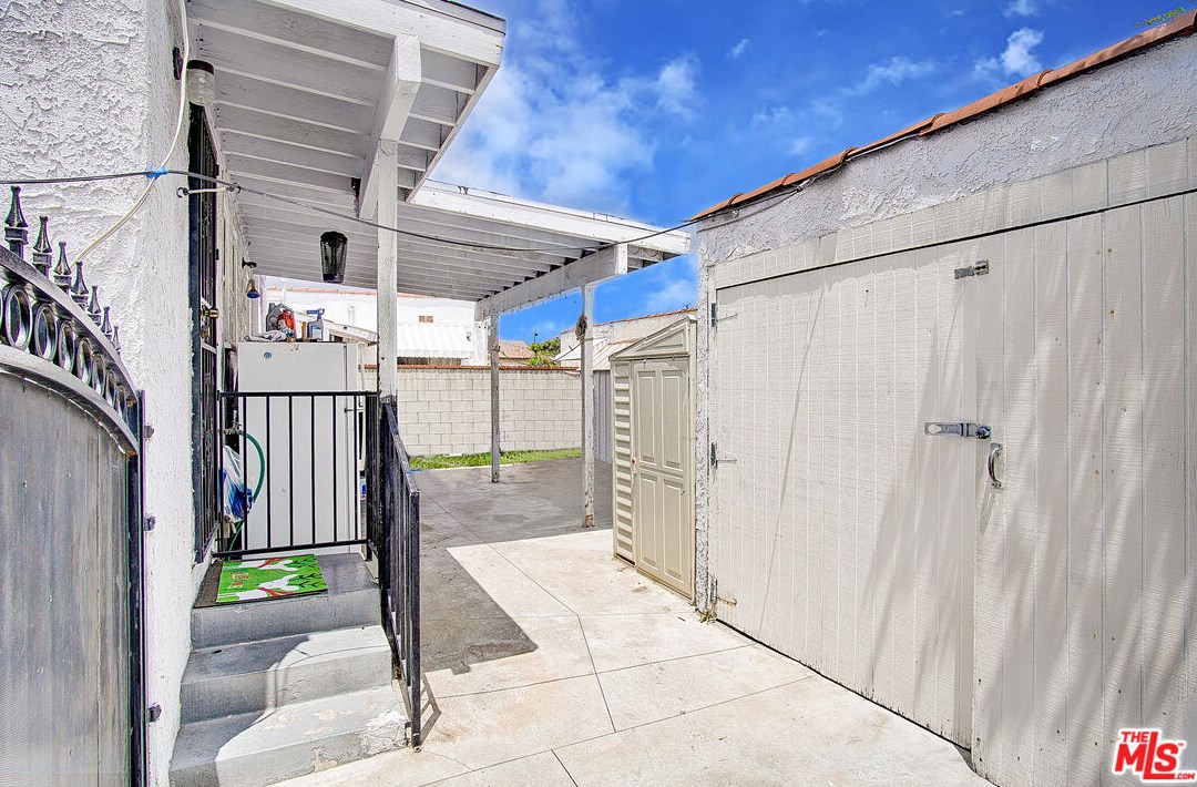 832 8 St, Alhambra CA  91801-4633 exterior