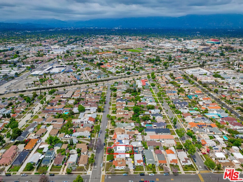 832 8 St, Alhambra CA  91801-4633 exterior